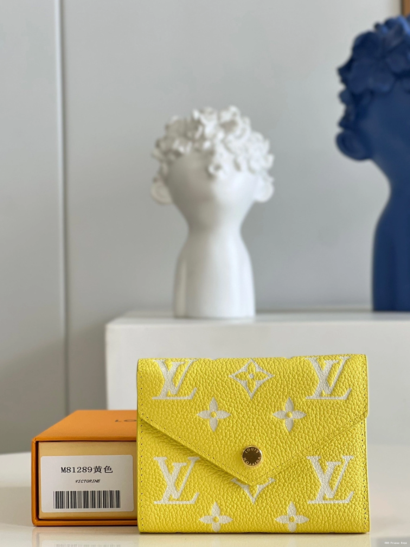 Vuitton Louis VICTORINE Wallet 0718